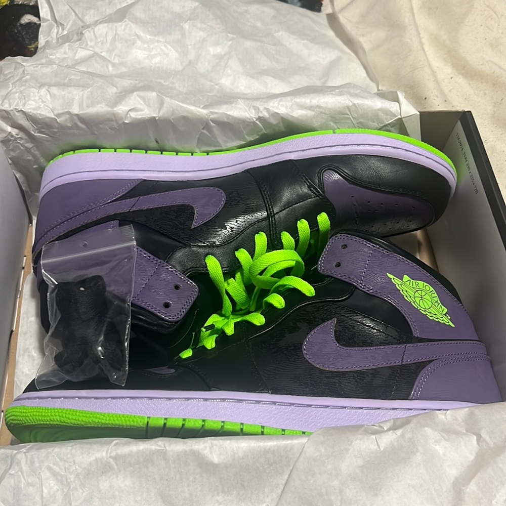 2012 Jordan 1 Mid Joker’s
